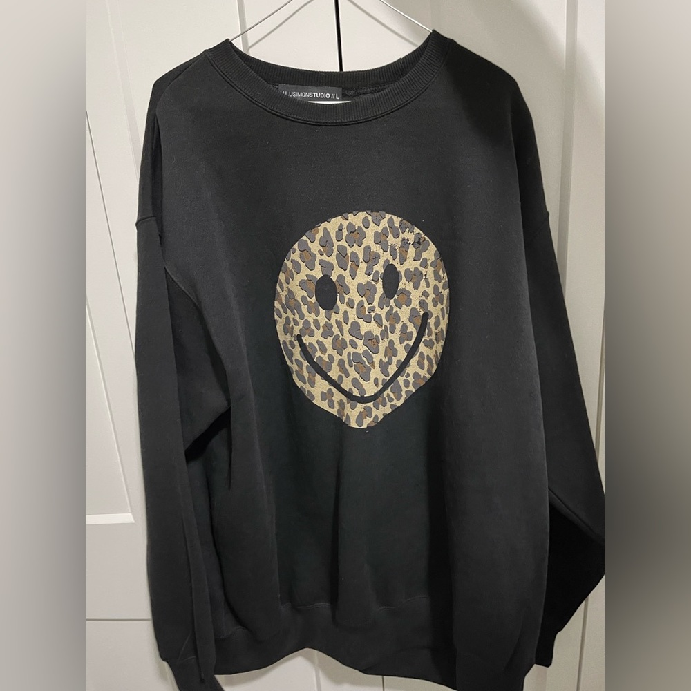 Black/cheetah smile sweatshirt